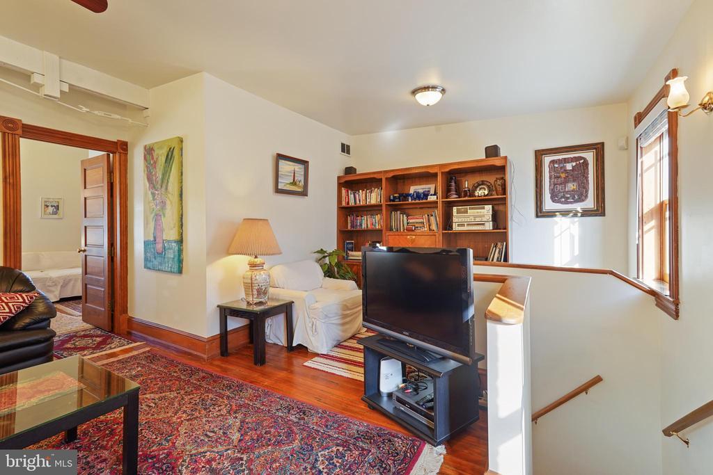 642 East Capitol St NE