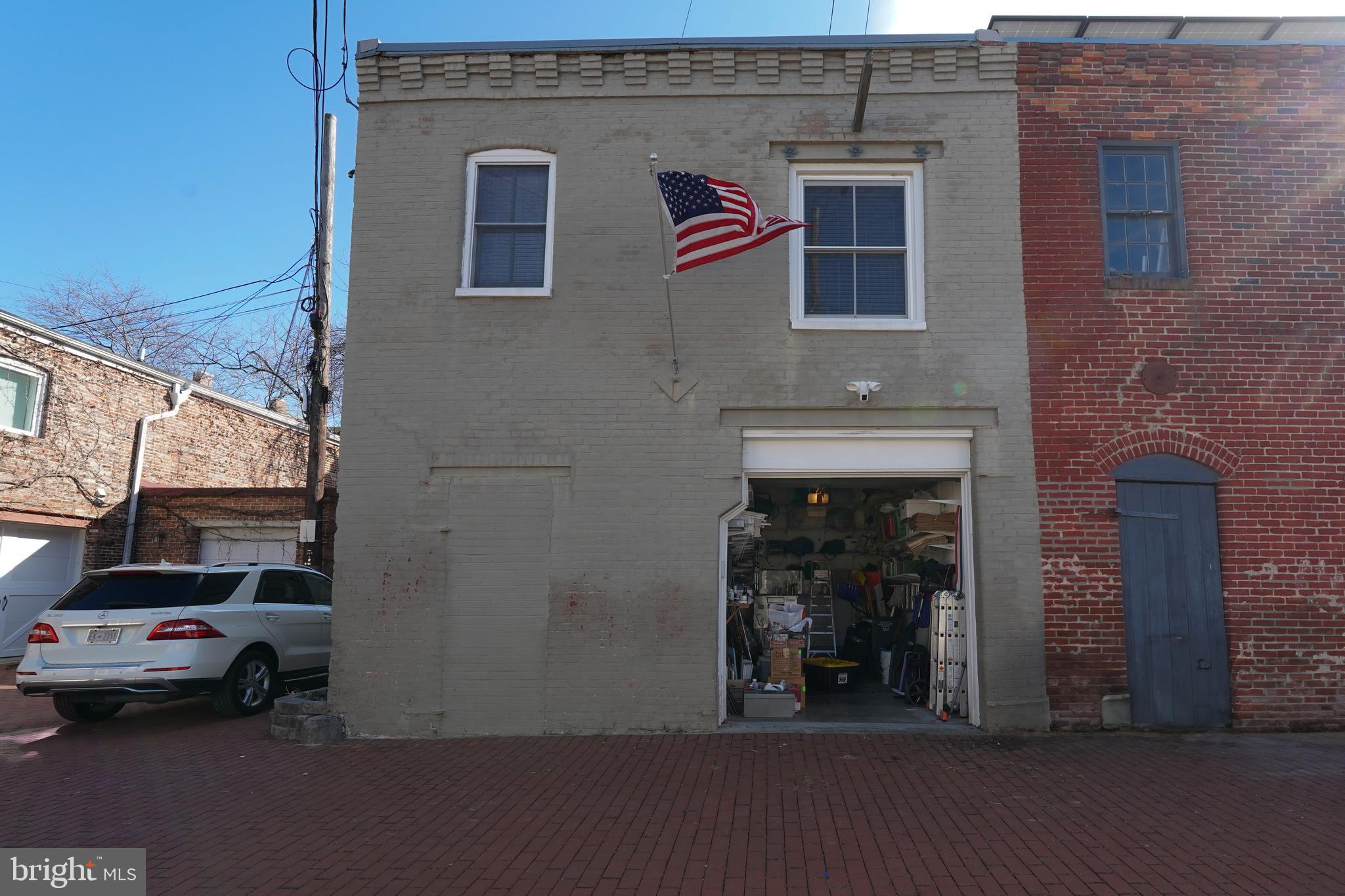 642 East Capitol St NE