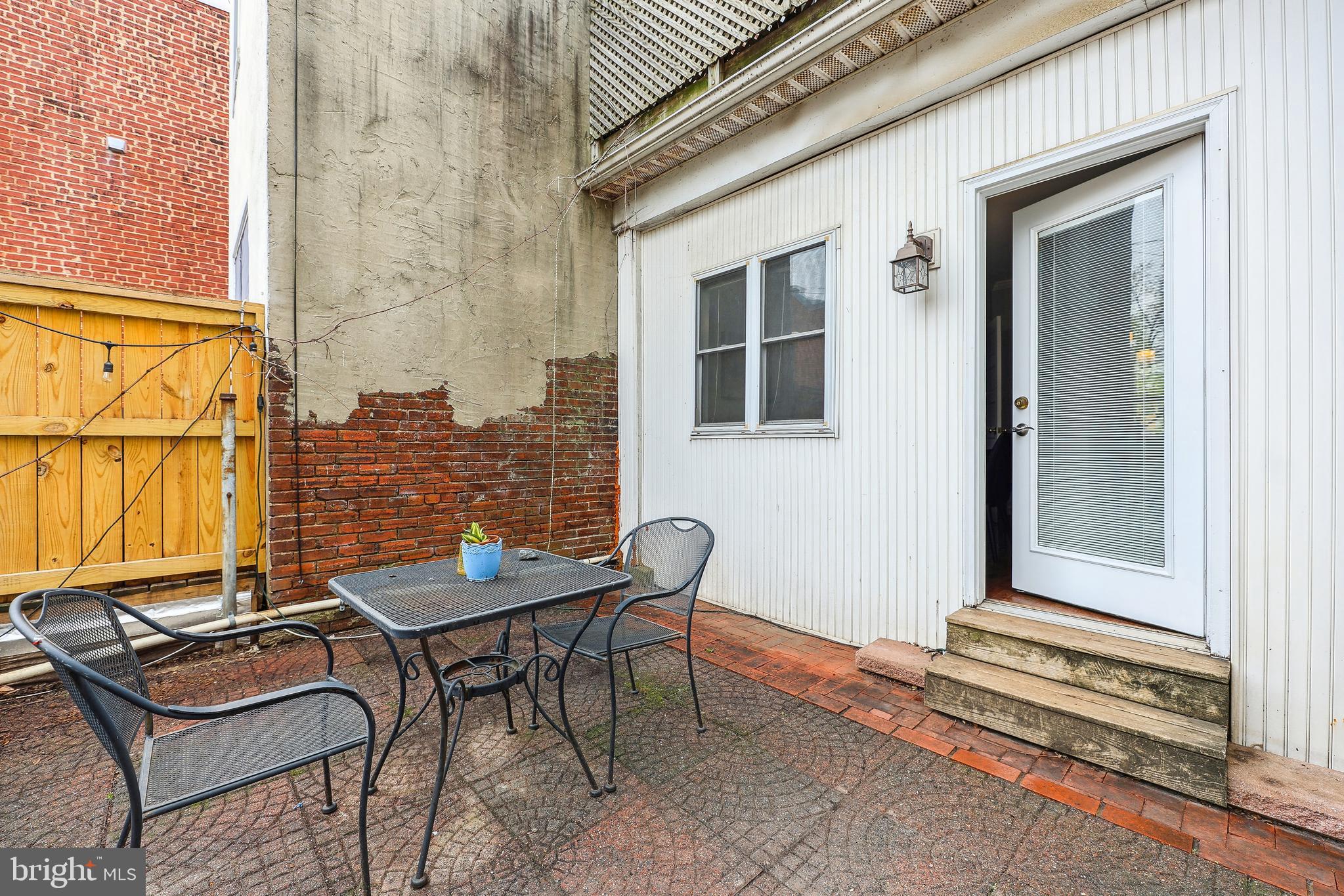 536 11th St SE