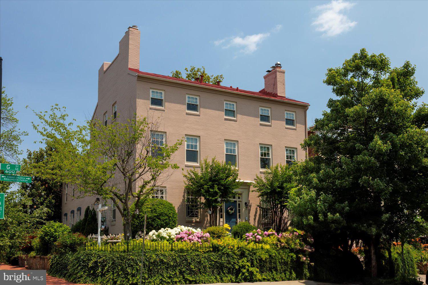 600 G St SE