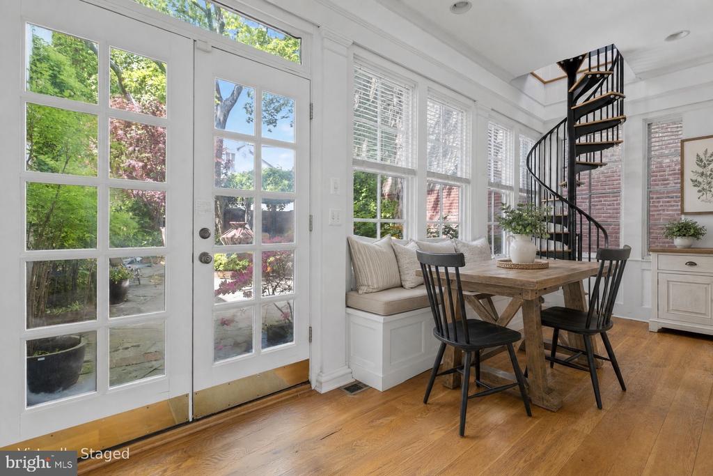 600 G St SE