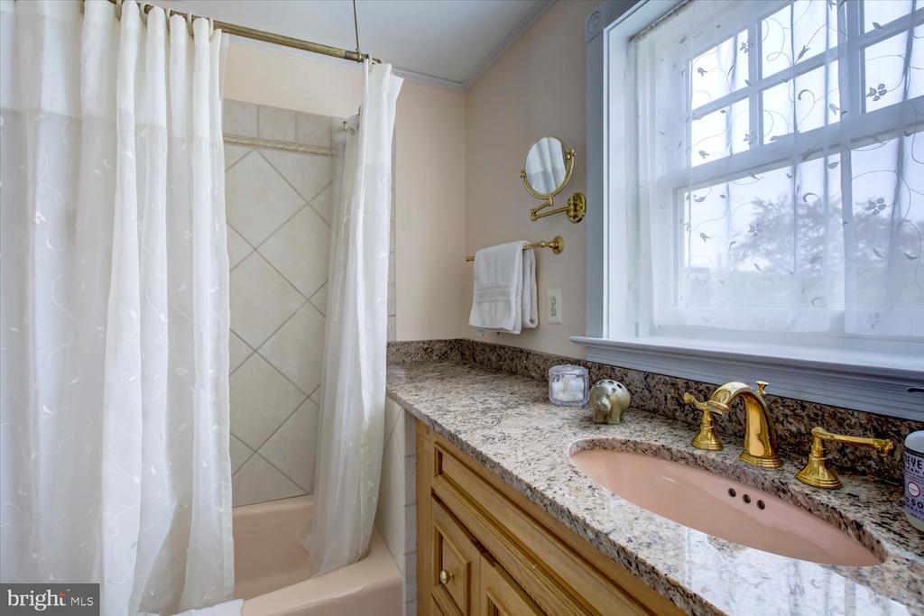 600 G St SE