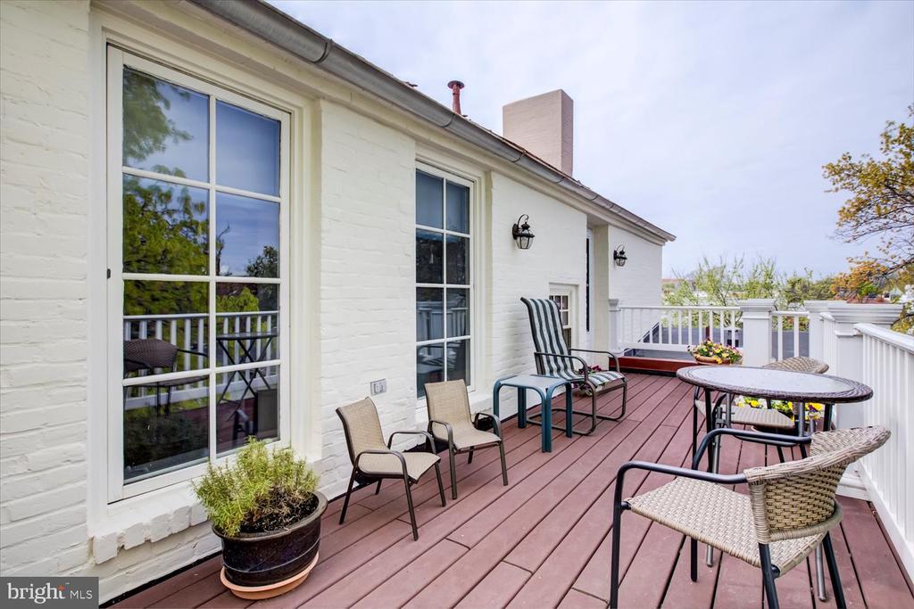 600 G St SE