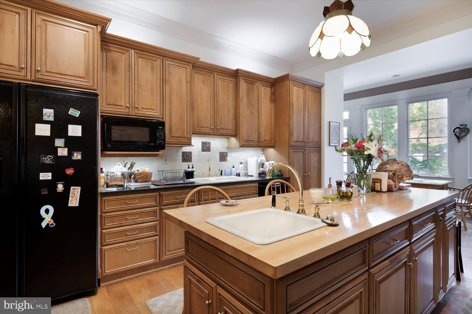 600 G St SE