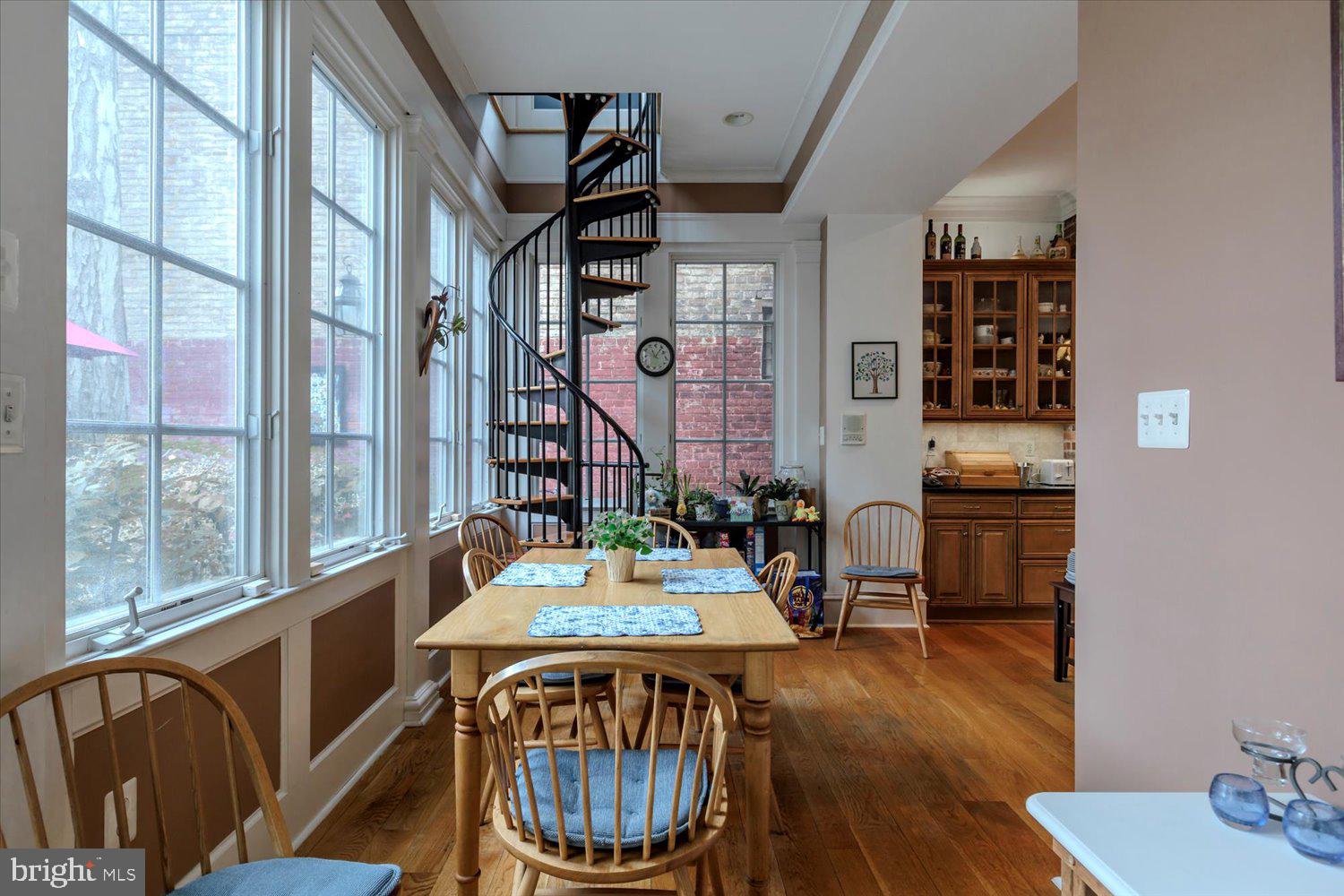 600 G St SE