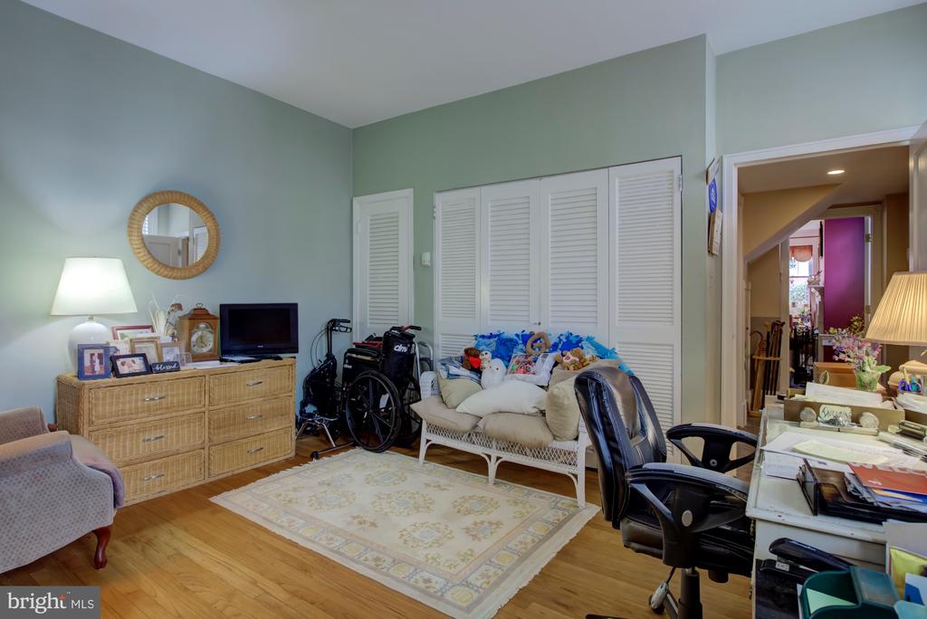 600 G St SE