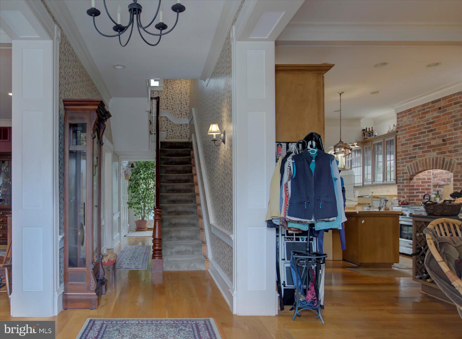 600 G St SE