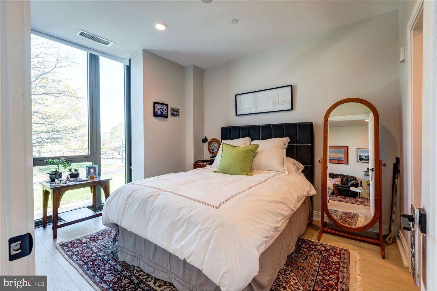 1111 Pennsylvania Ave SE #205