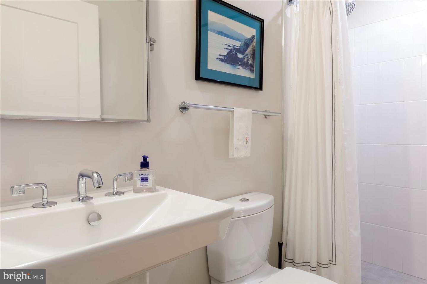 1111 Pennsylvania Ave SE #205
