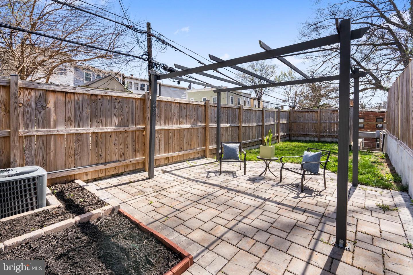 1169 Neal St NE #1