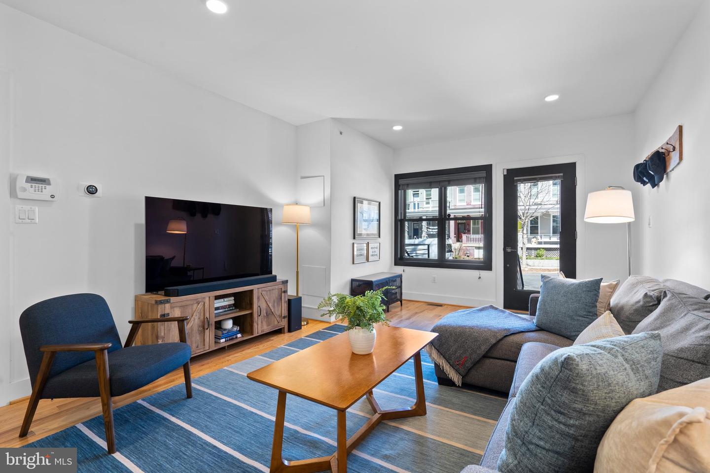 1169 Neal St NE #1