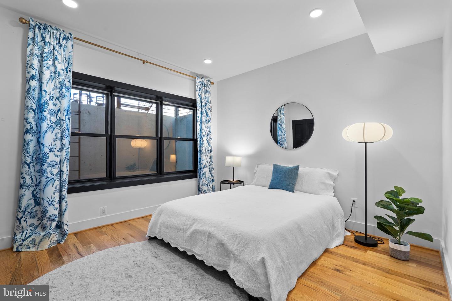 1169 Neal St NE #1