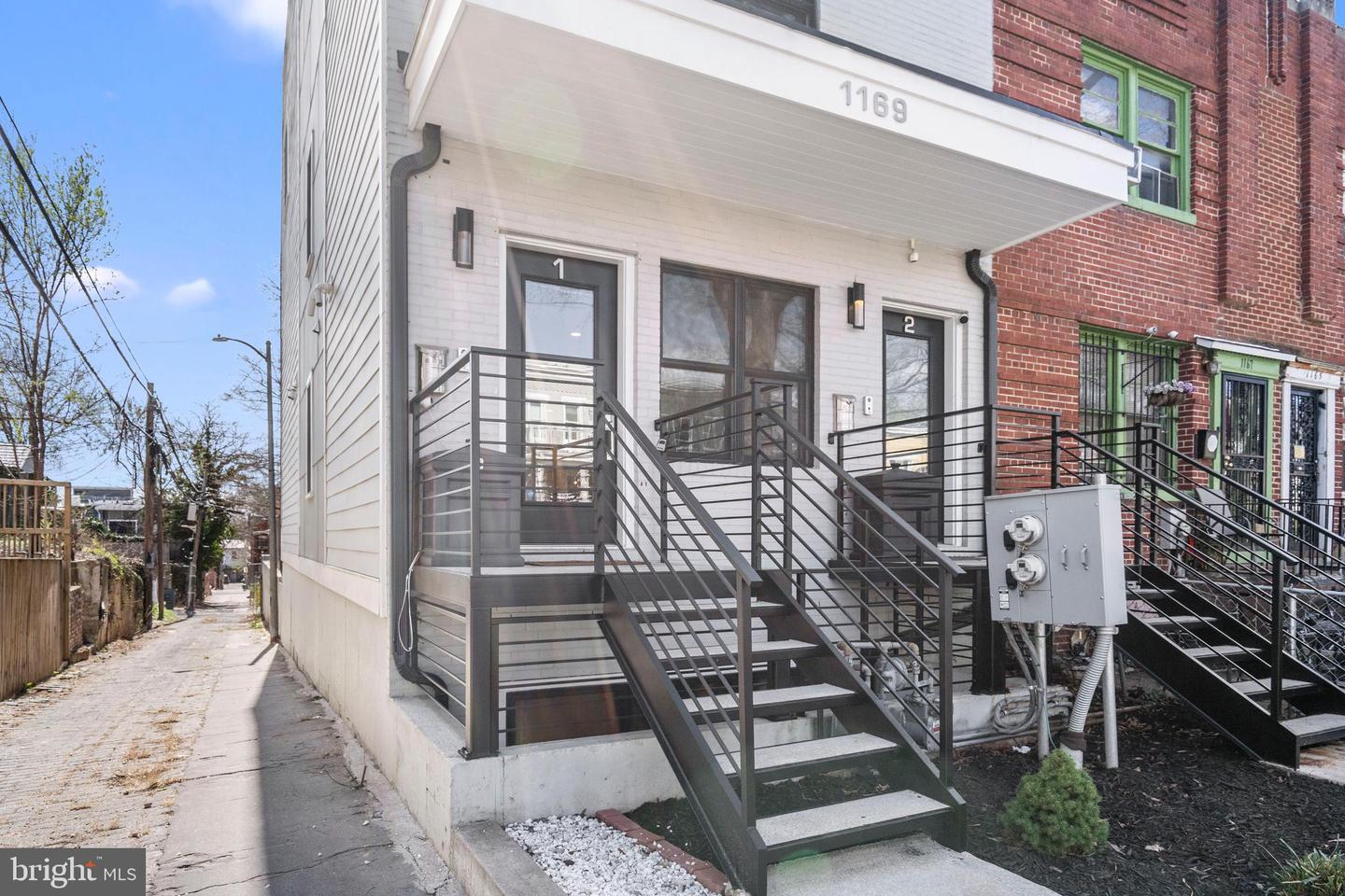 1169 Neal St NE #1