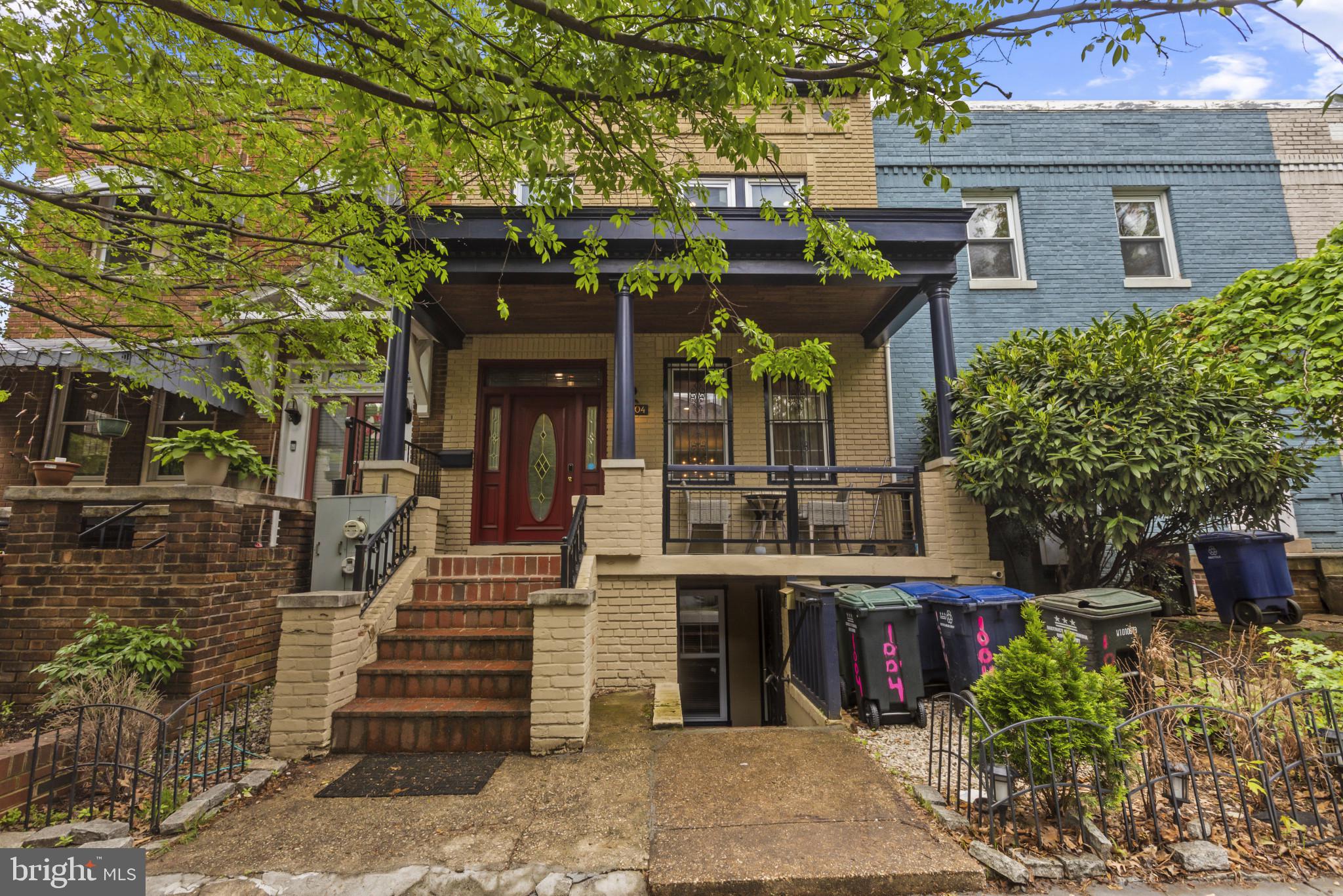 1004 IRVING ST NW