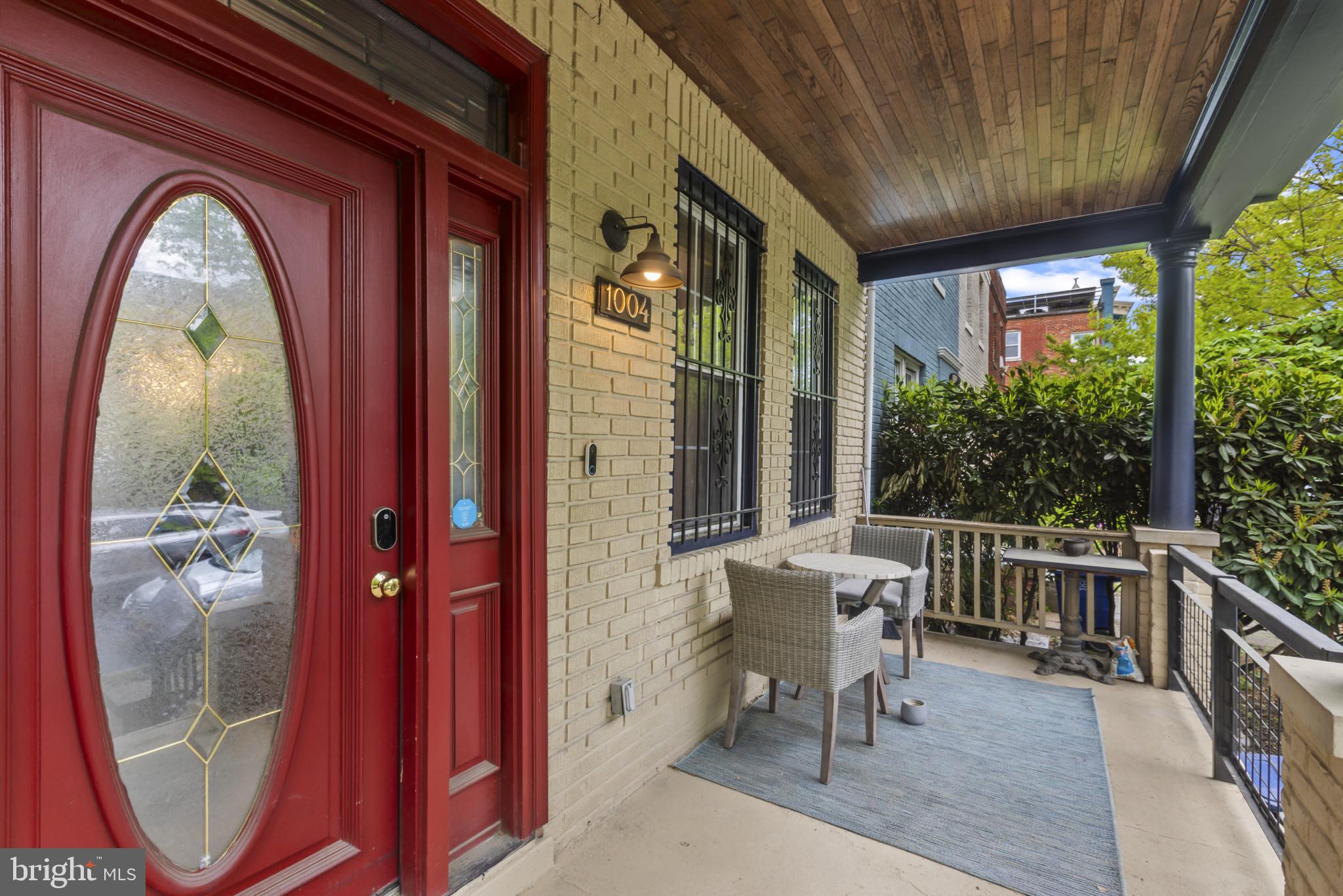 1004 IRVING ST NW