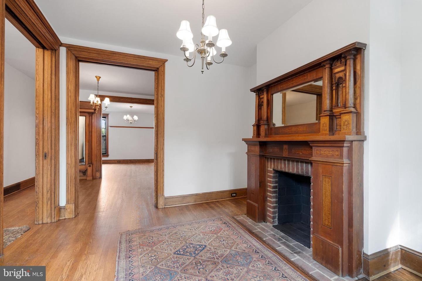 108 3rd St NE