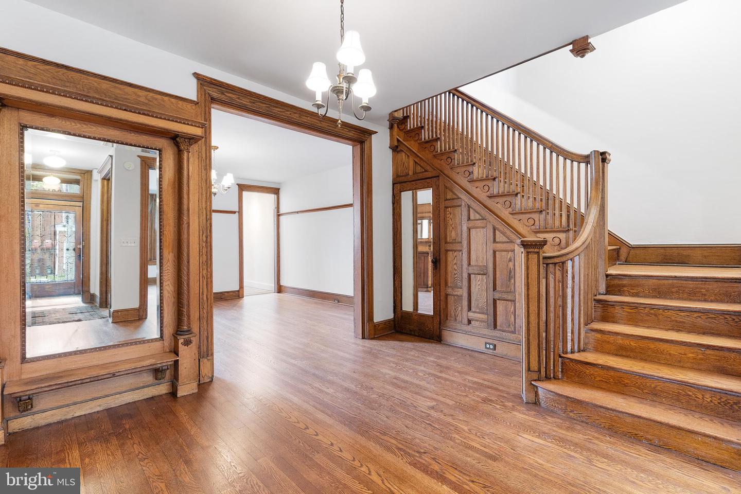108 3rd St NE