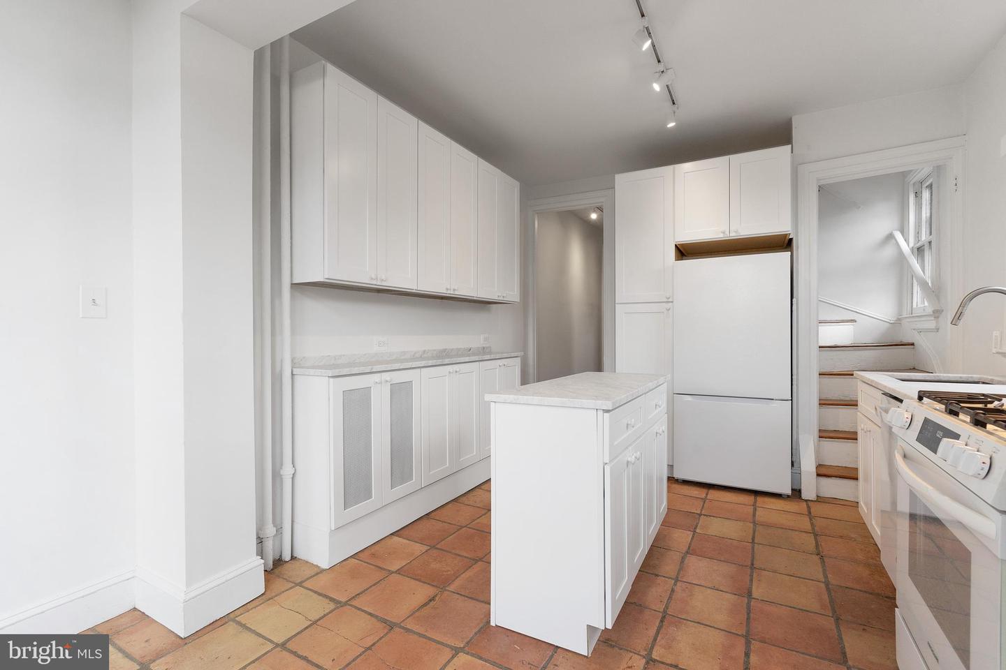 108 3rd St NE