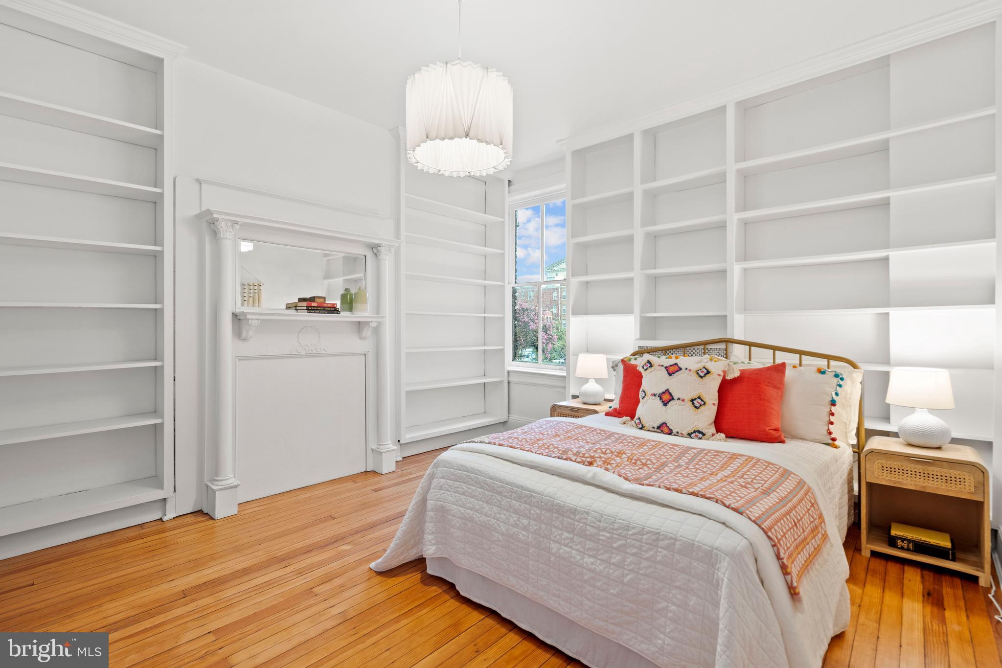 108 3rd St NE