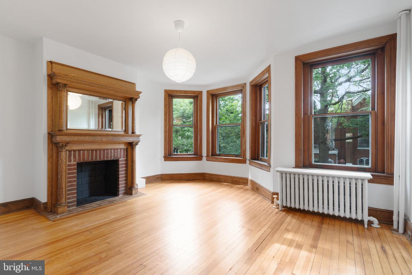 108 3rd St NE