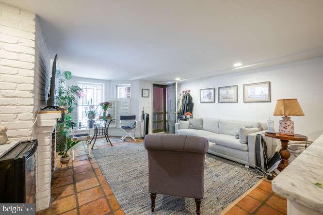 108 3rd St NE