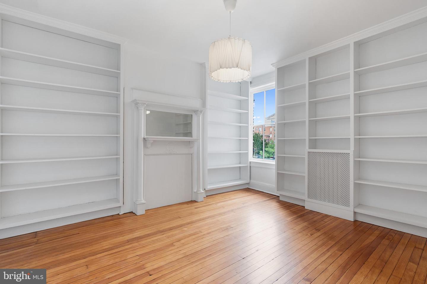 108 3rd St NE