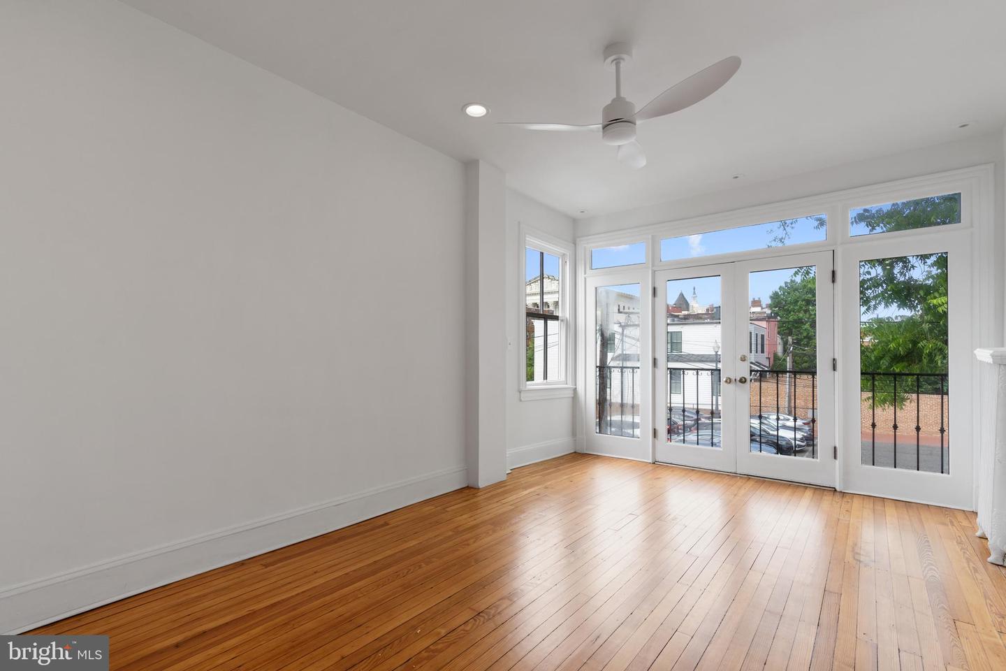 108 3rd St NE