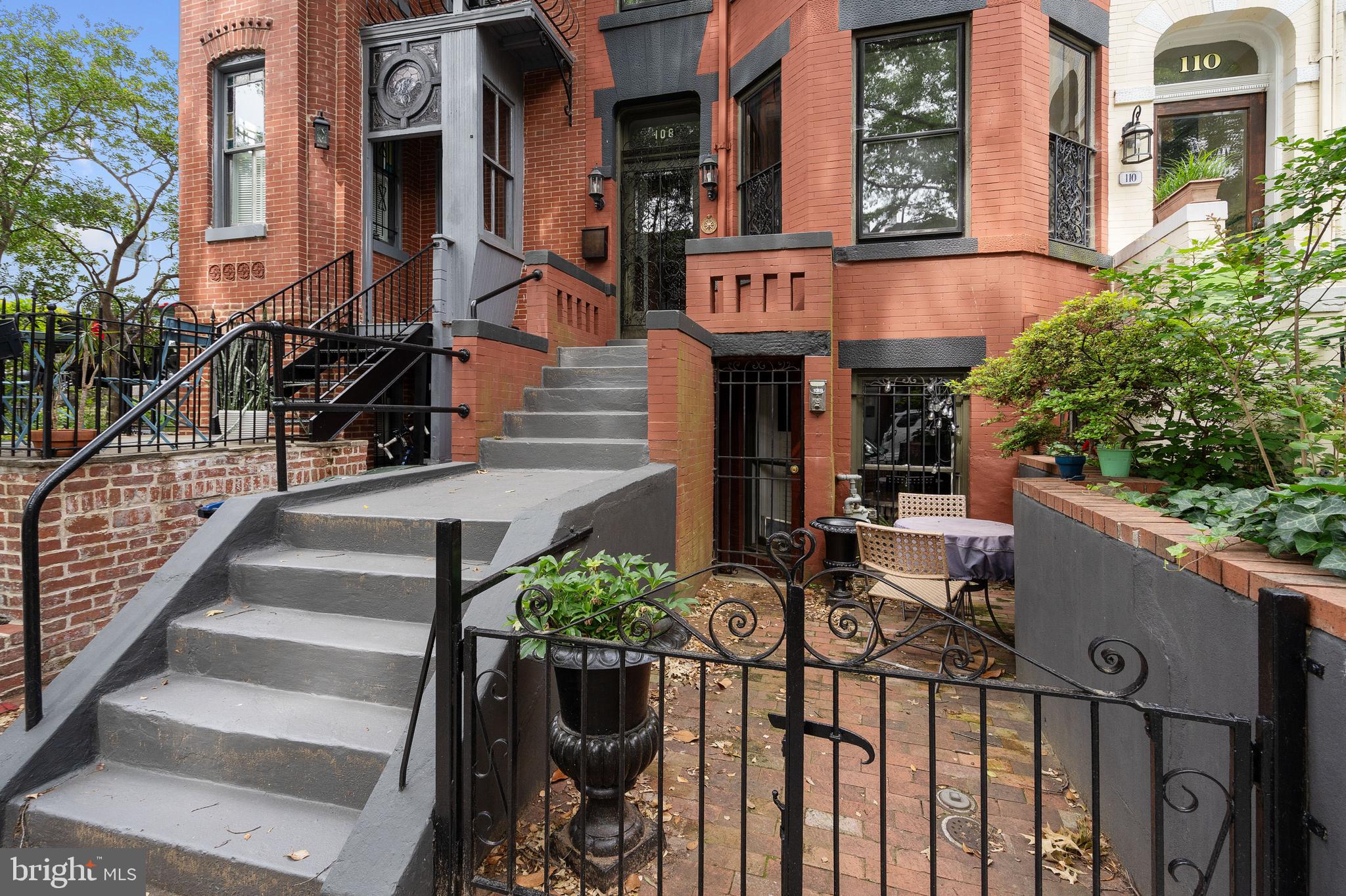 108 3rd St NE