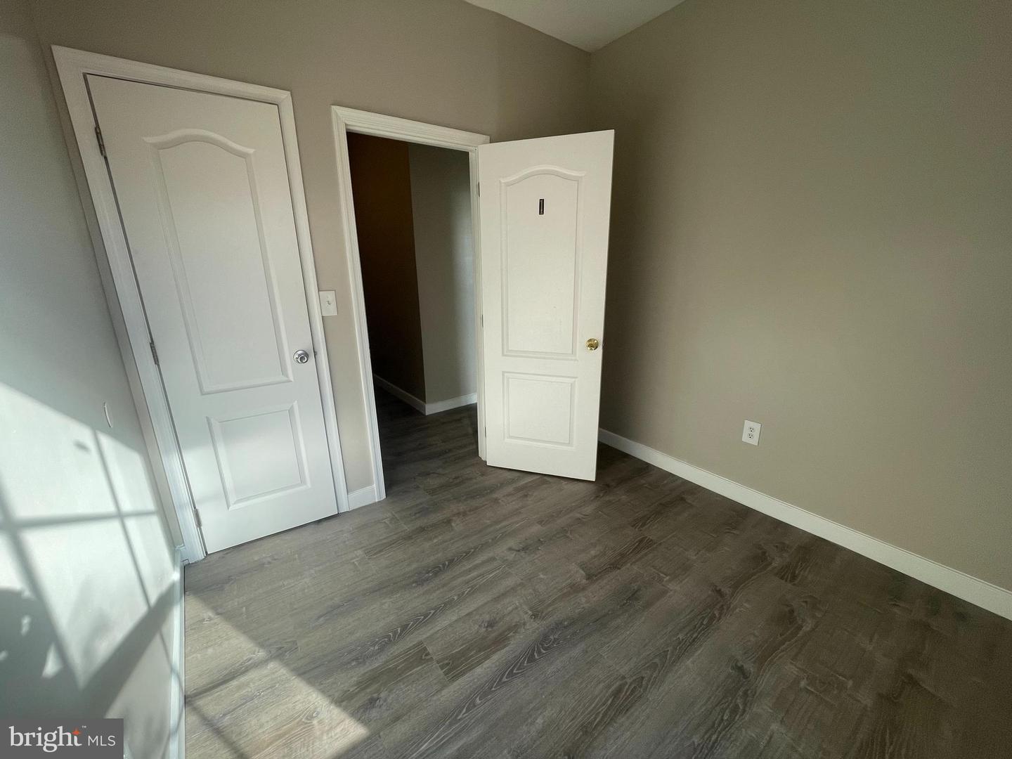 302 V ST NE