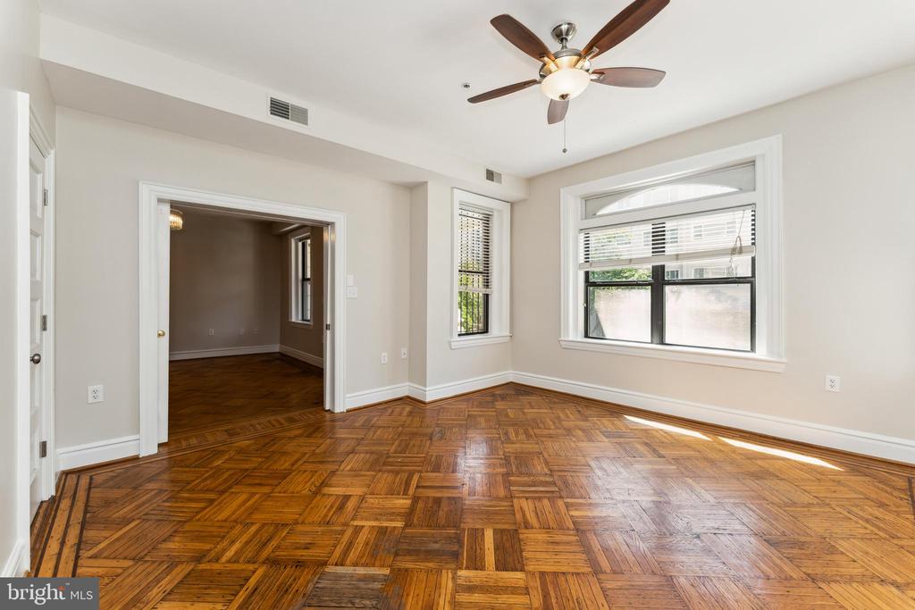 1419 Clifton St NW #101