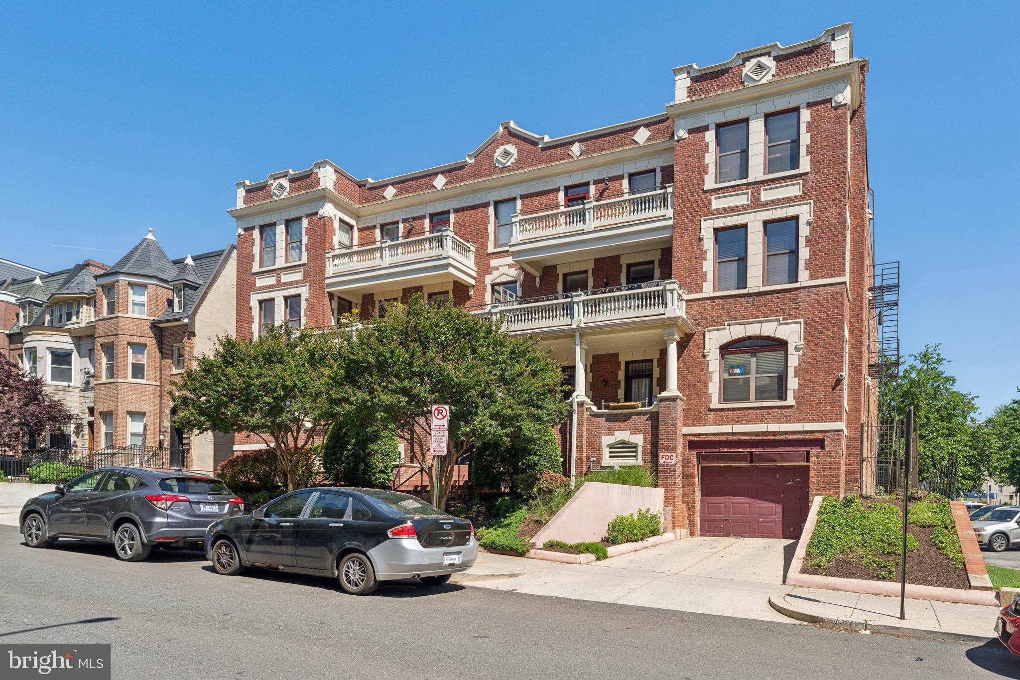 1419 Clifton St NW #101