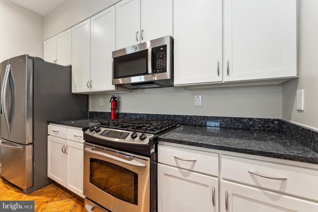 1419 Clifton St NW #101
