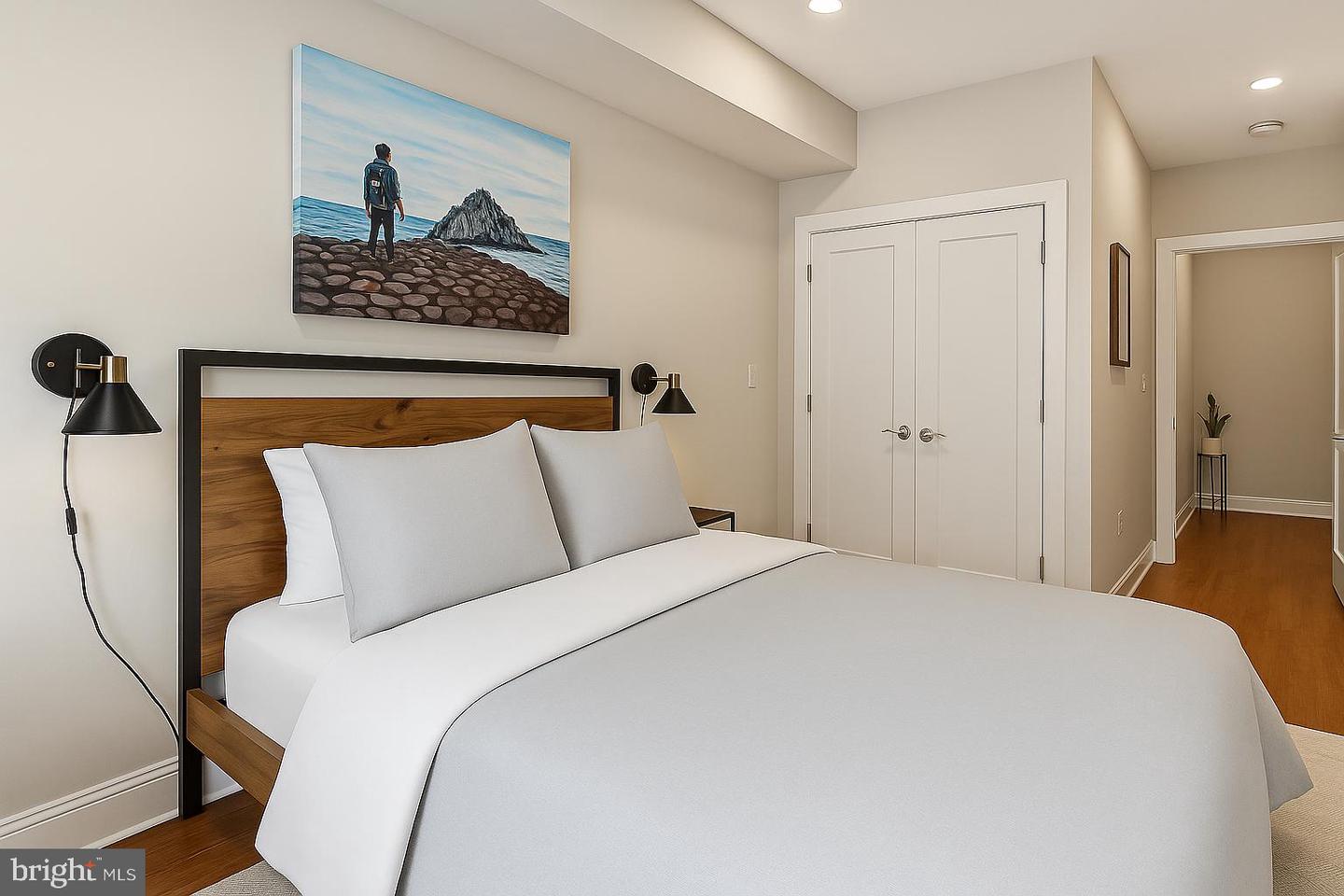 2221 M ST NE #302
