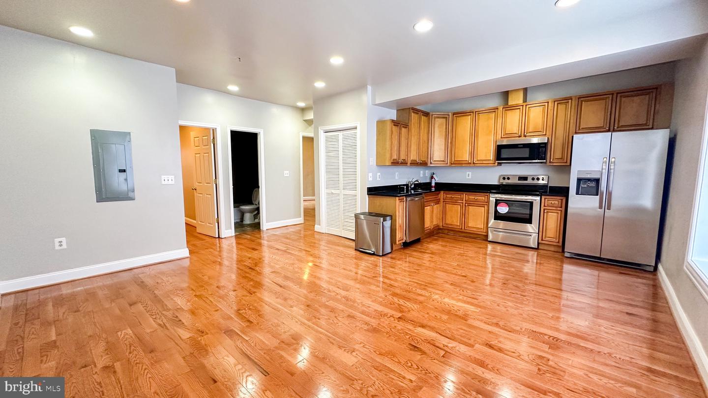 3408 SHERMAN AVE NW #101