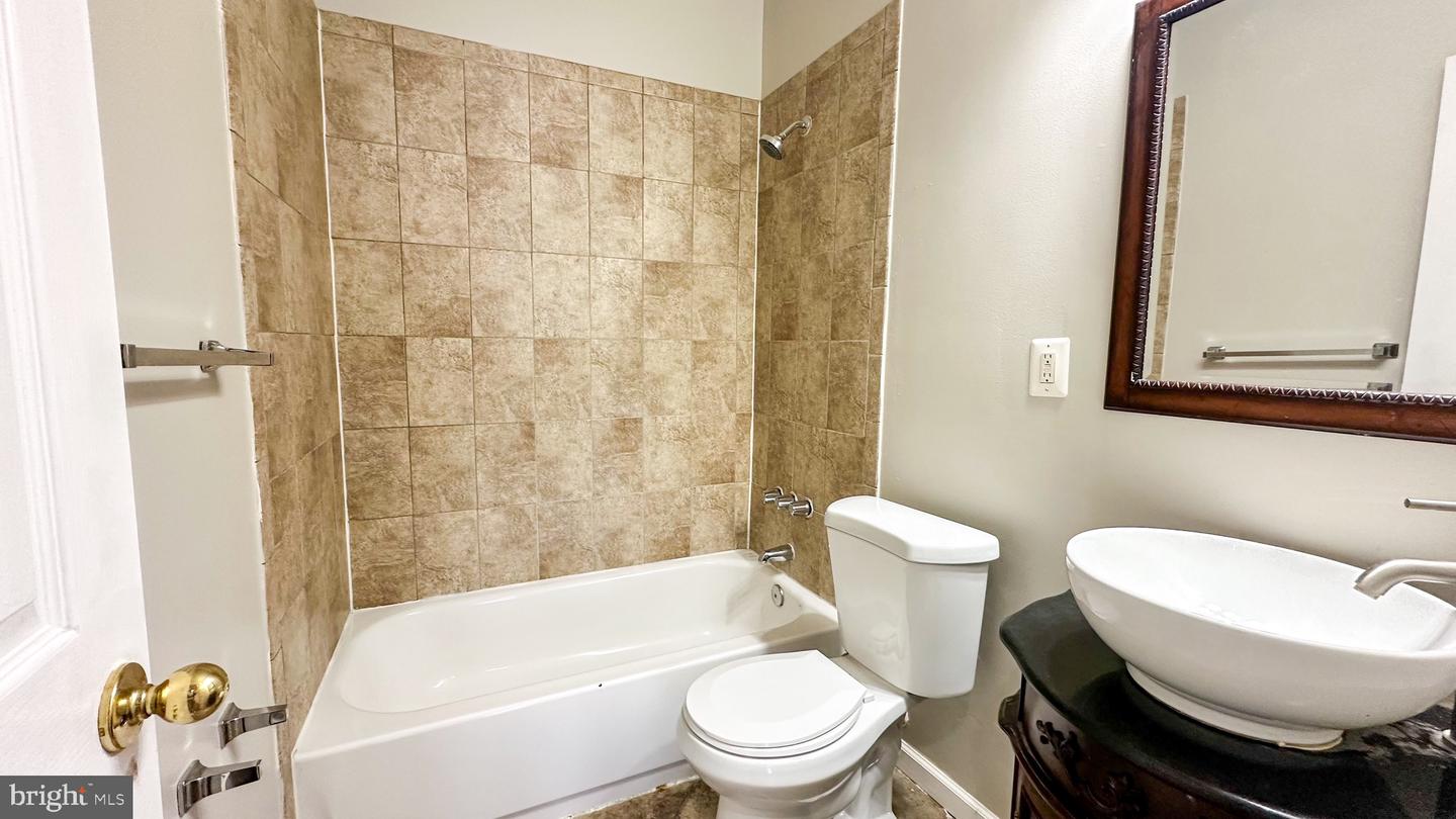 3408 SHERMAN AVE NW #101