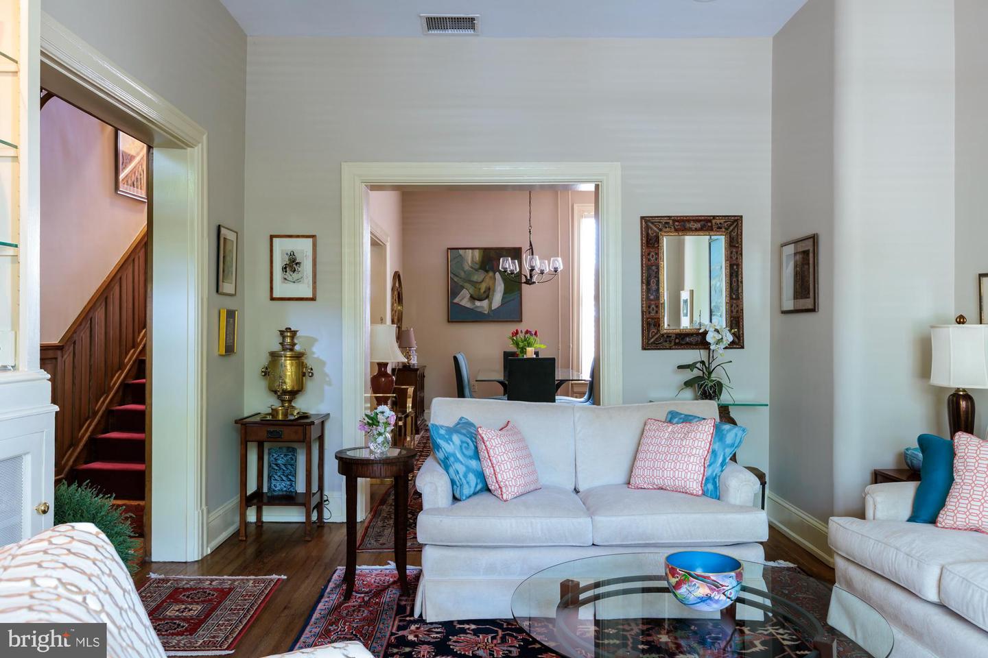 244 8th St SE
