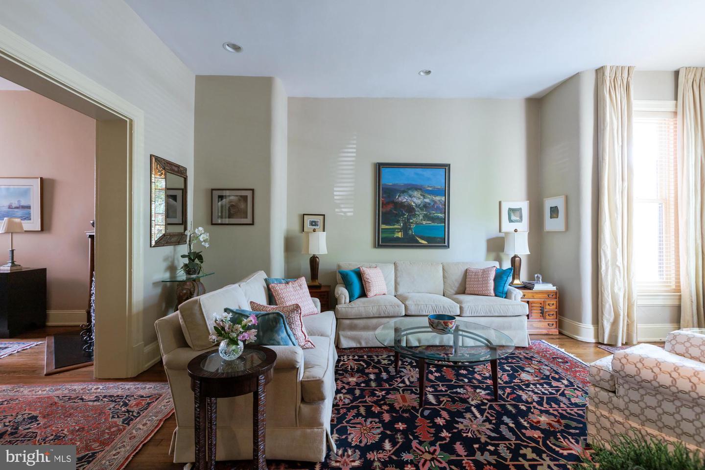 244 8th St SE