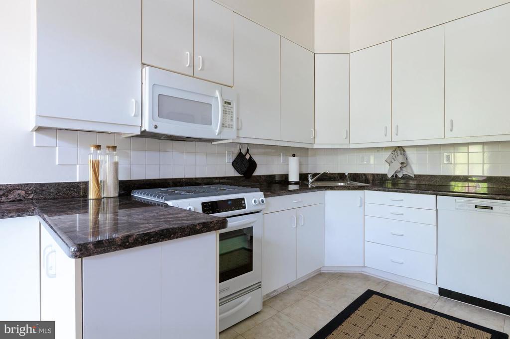 244 8th St SE