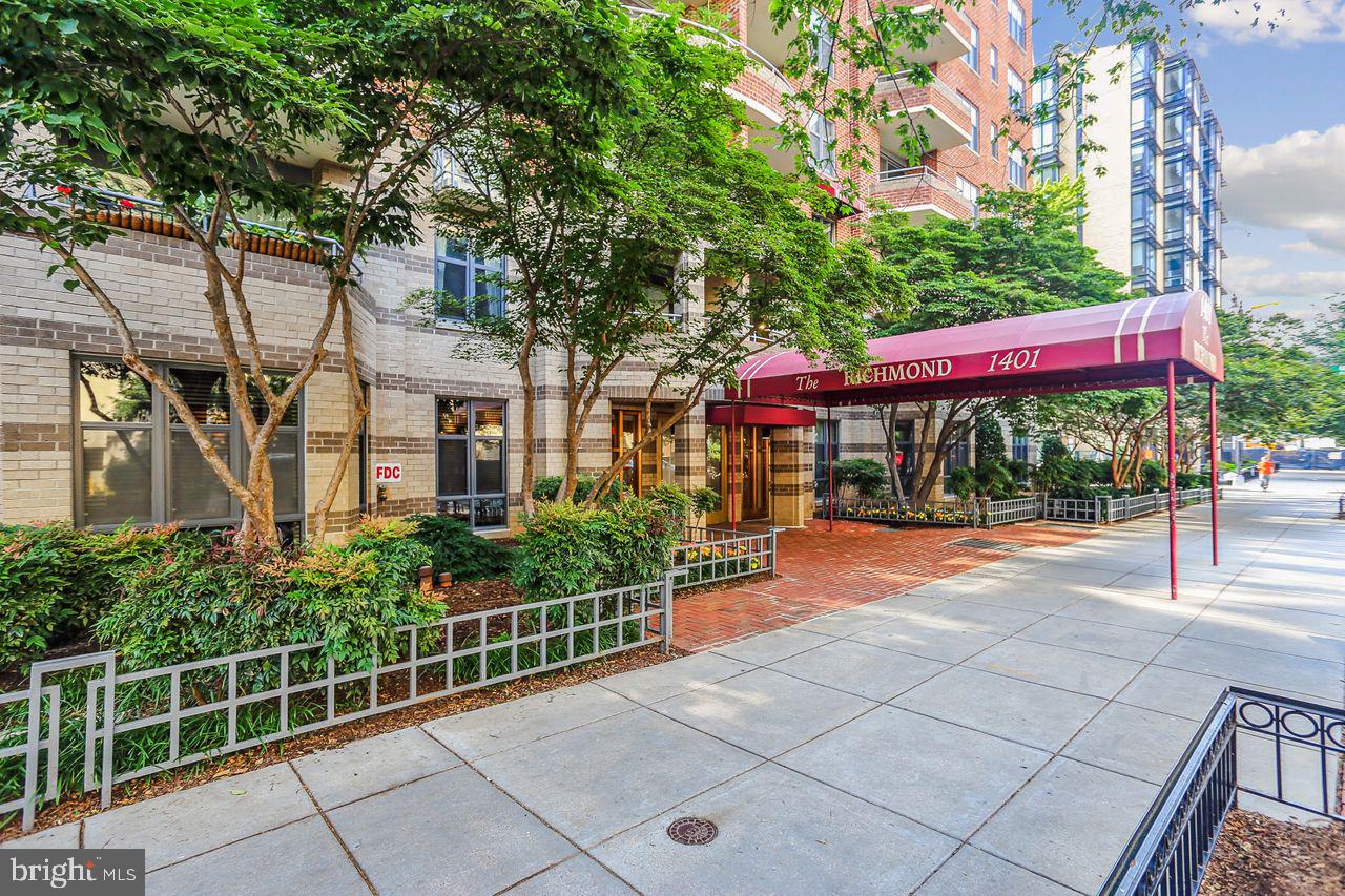 1401 17th St NW #610