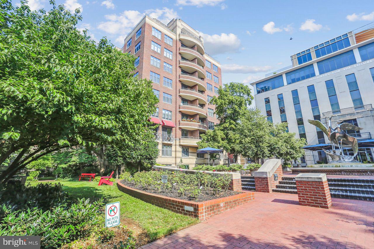 1401 17th St NW #610