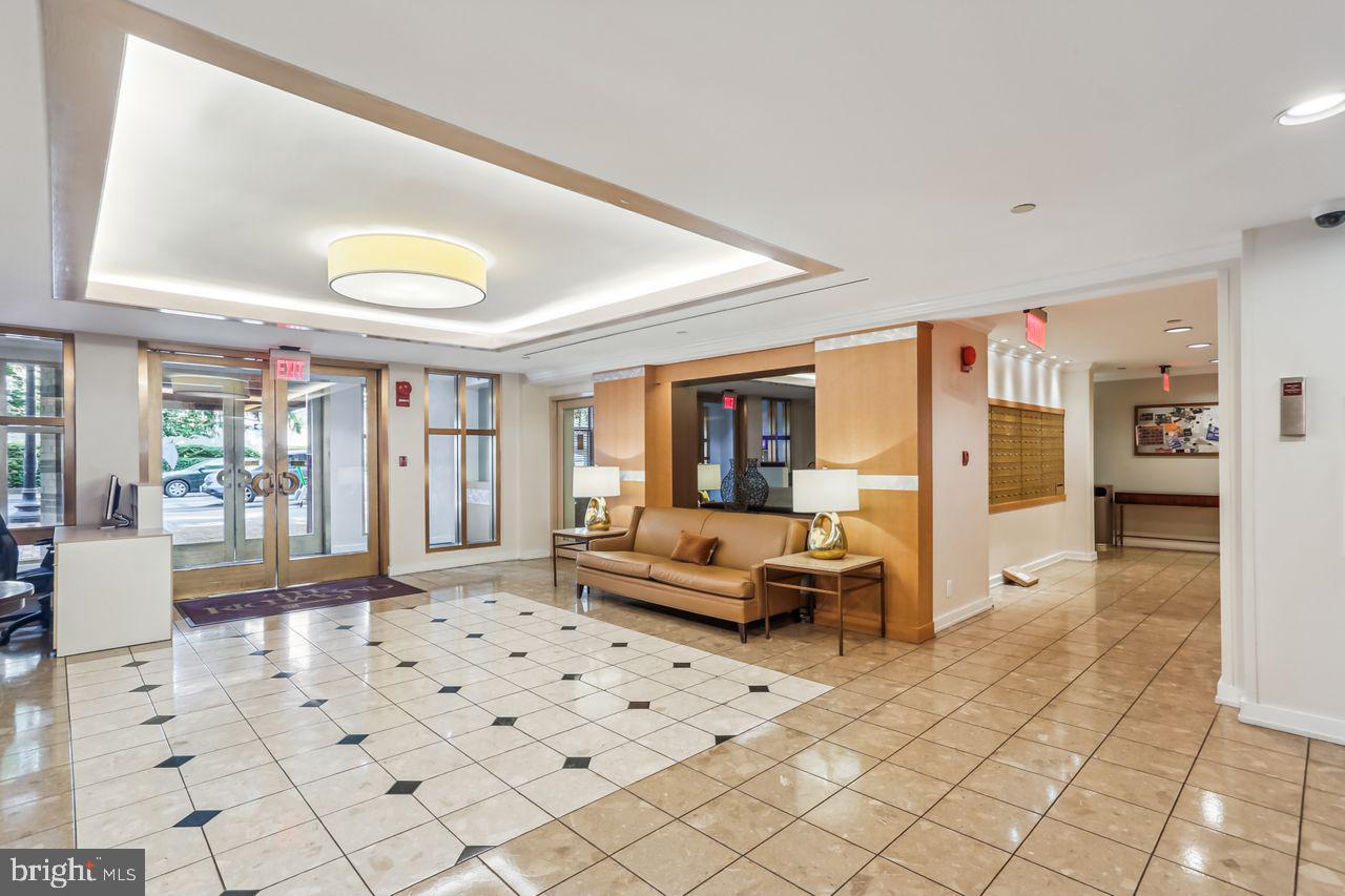 1401 17th St NW #610