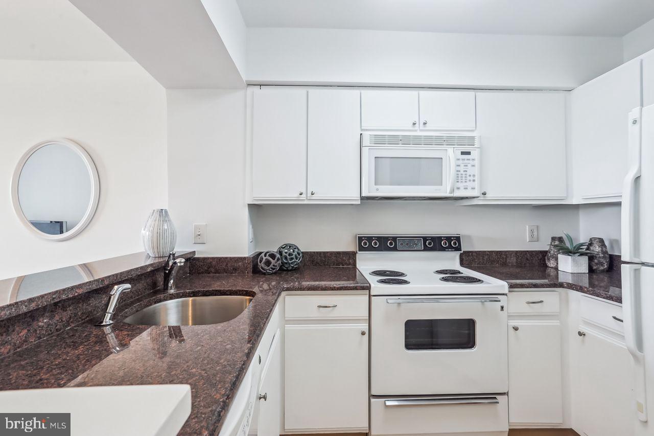 1401 17th St NW #610