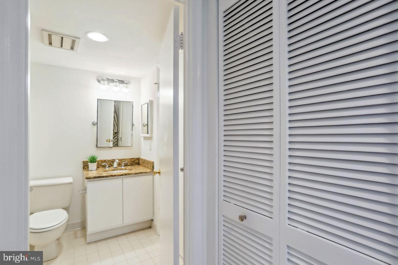 1401 17th St NW #610