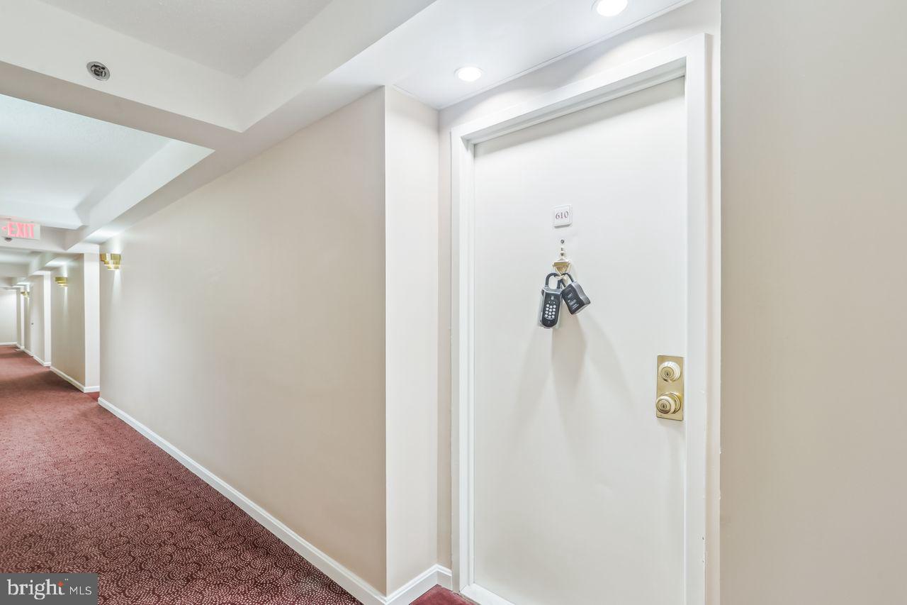 1401 17th St NW #610