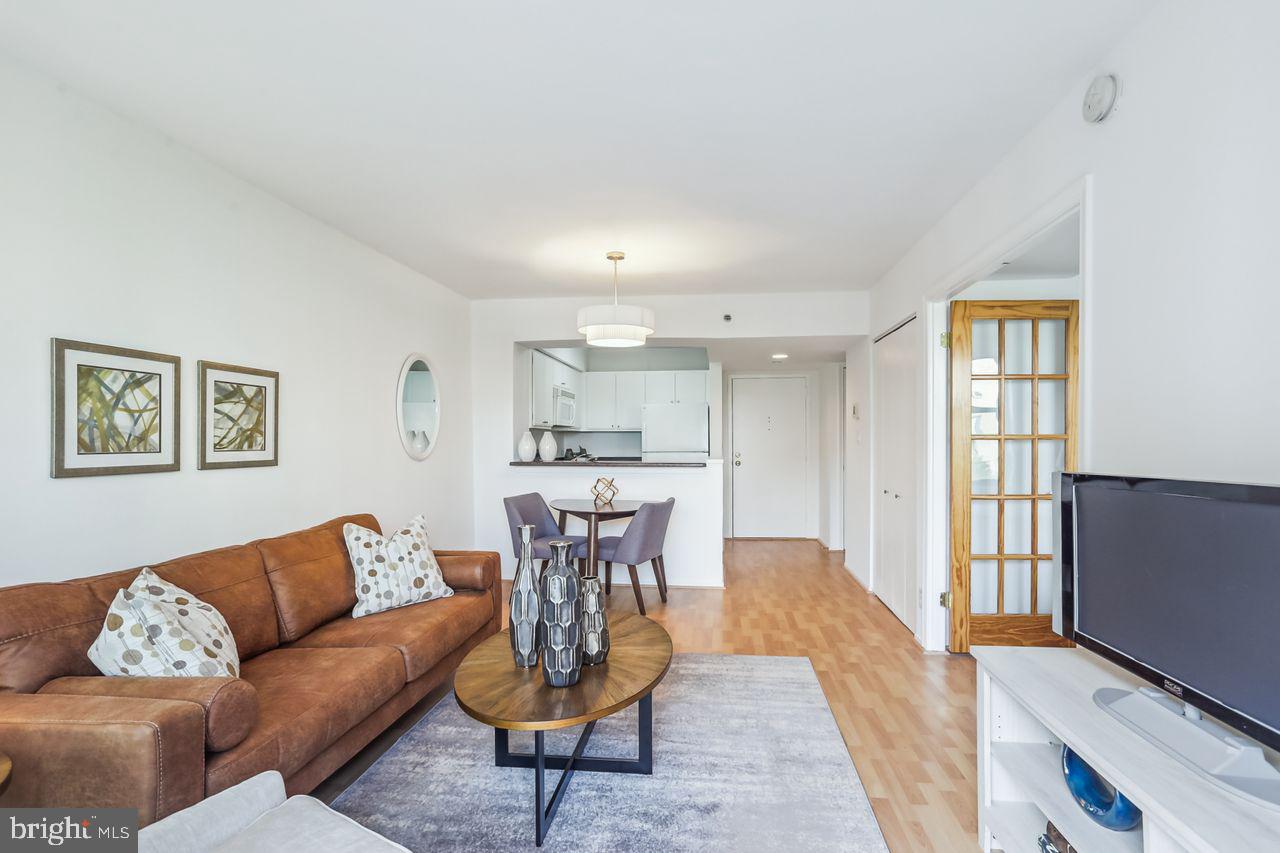 1401 17th St NW #610