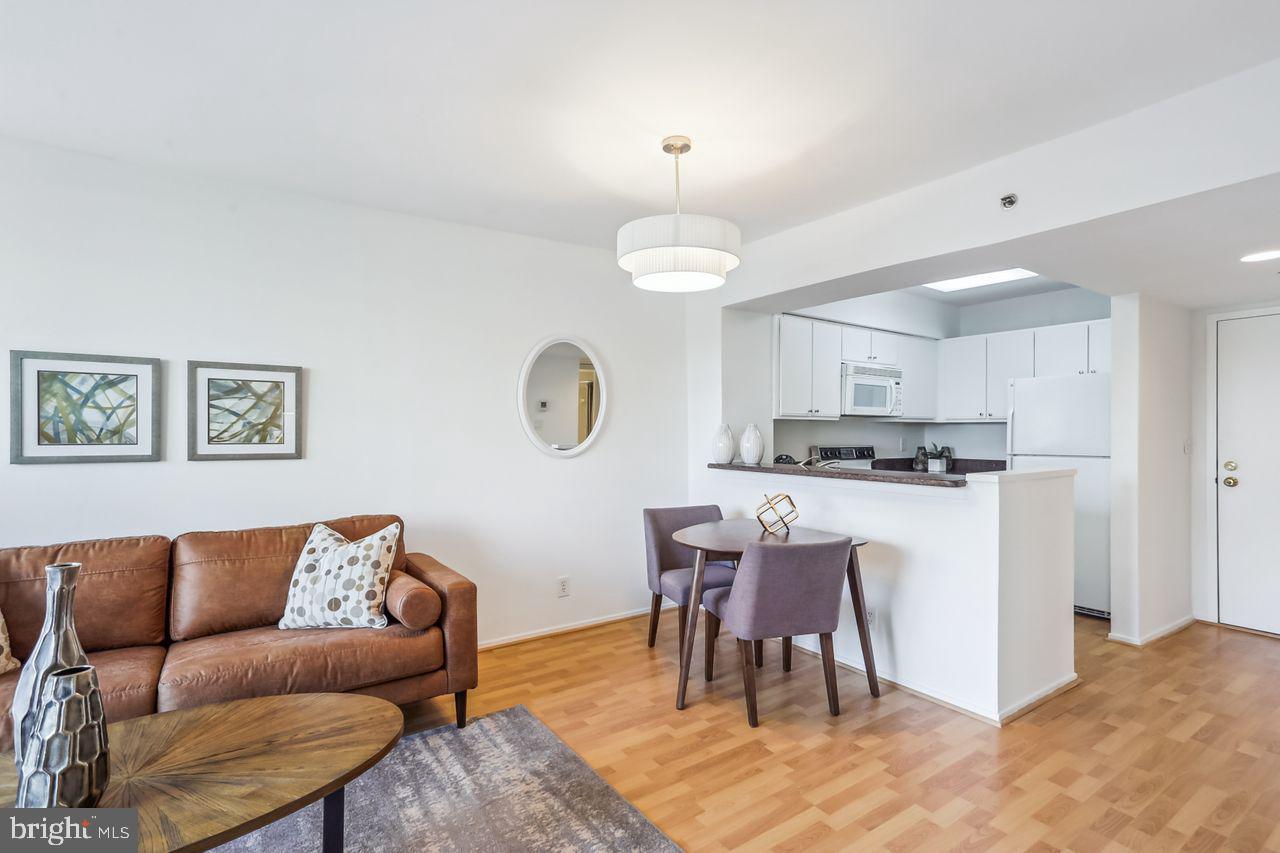 1401 17th St NW #610