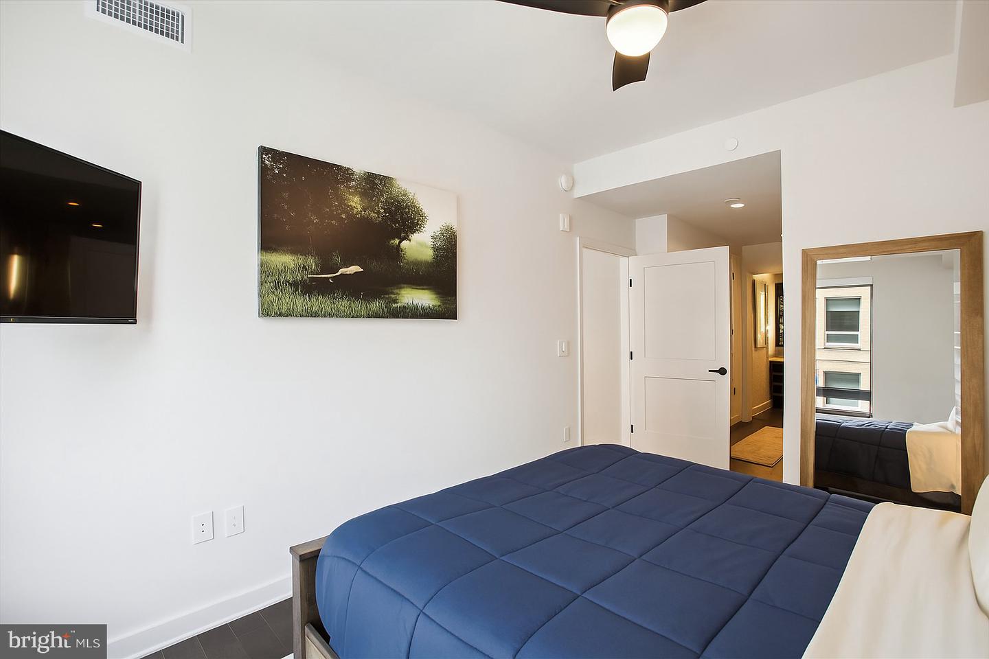 70 N ST SE #N814