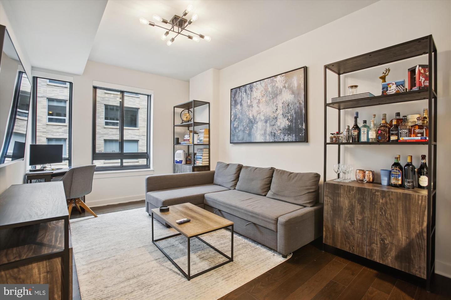 70 N ST SE #N814