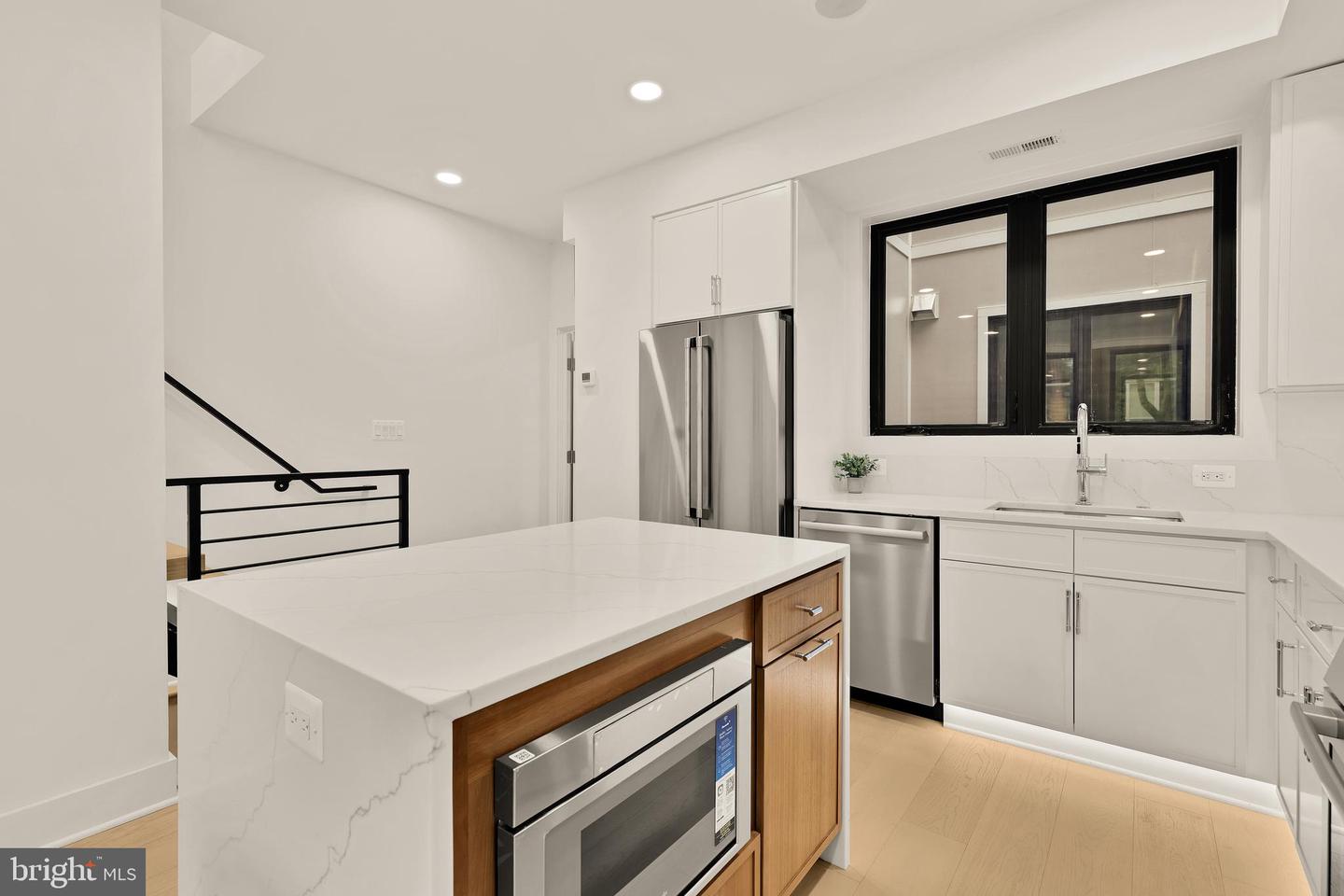 507 L St NE #3b