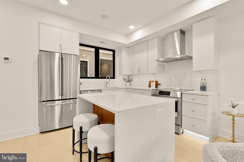 507 L St NE #3b